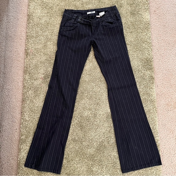 *SOLD* y2k low rise pants - Picture 3 of 6